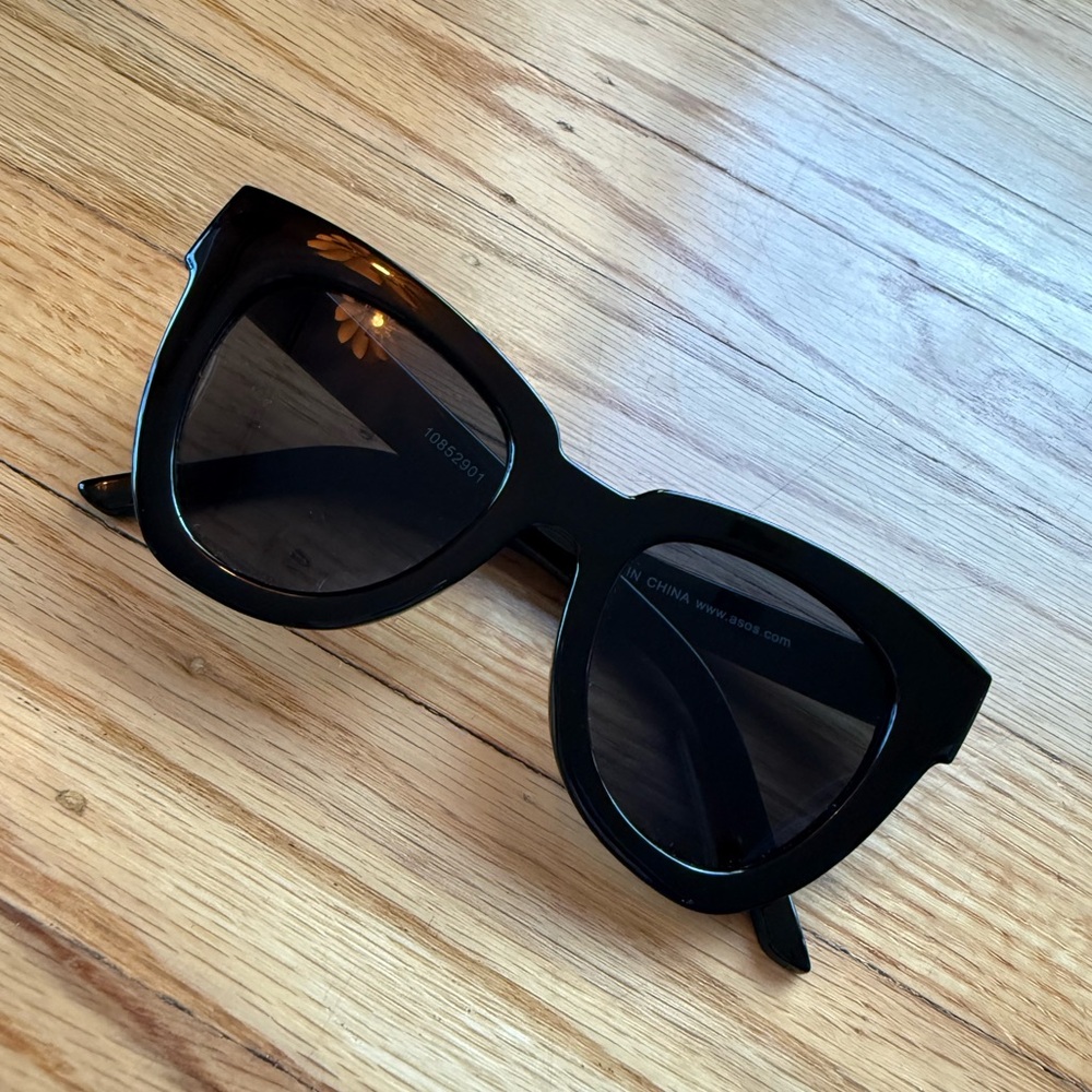 Oversized Black Cat Eye Sunglasses